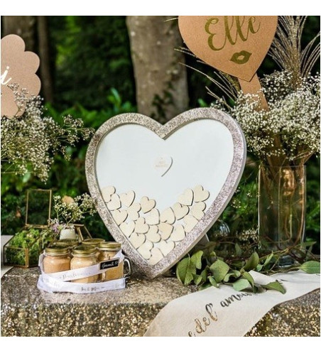 Livre d'Or mariage Cadre en bois forme de coeur + 60 coeurs en bois