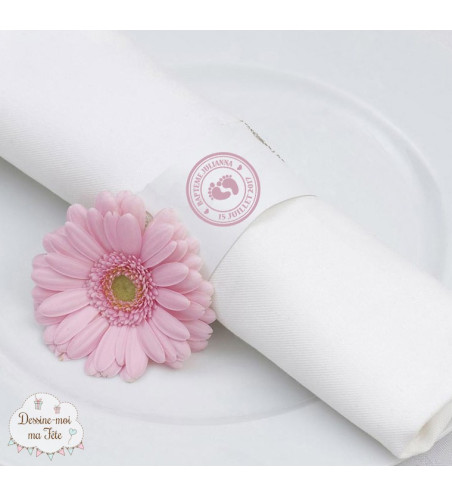 Exemple rond de serviette avec l'autocollant "baptême tampon"